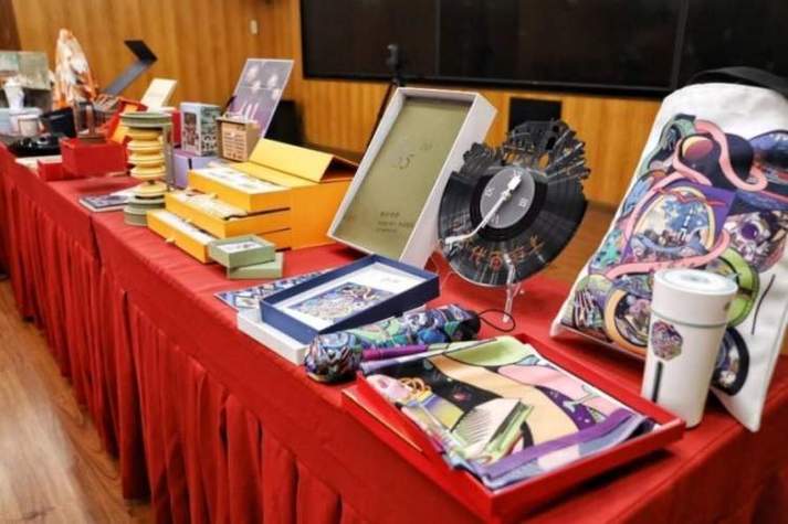 上海的红色文创产品本届大赛还借力数字化为红色文化"破圈",推出数字